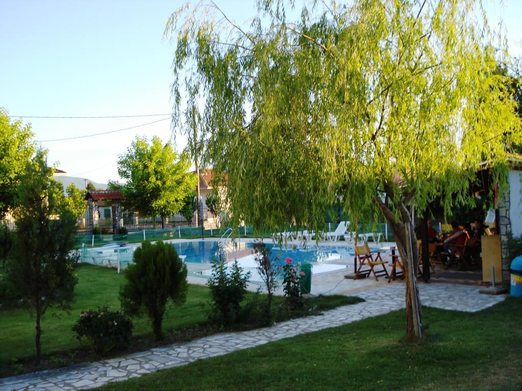 Villa Platythea Platy  Екстериор снимка