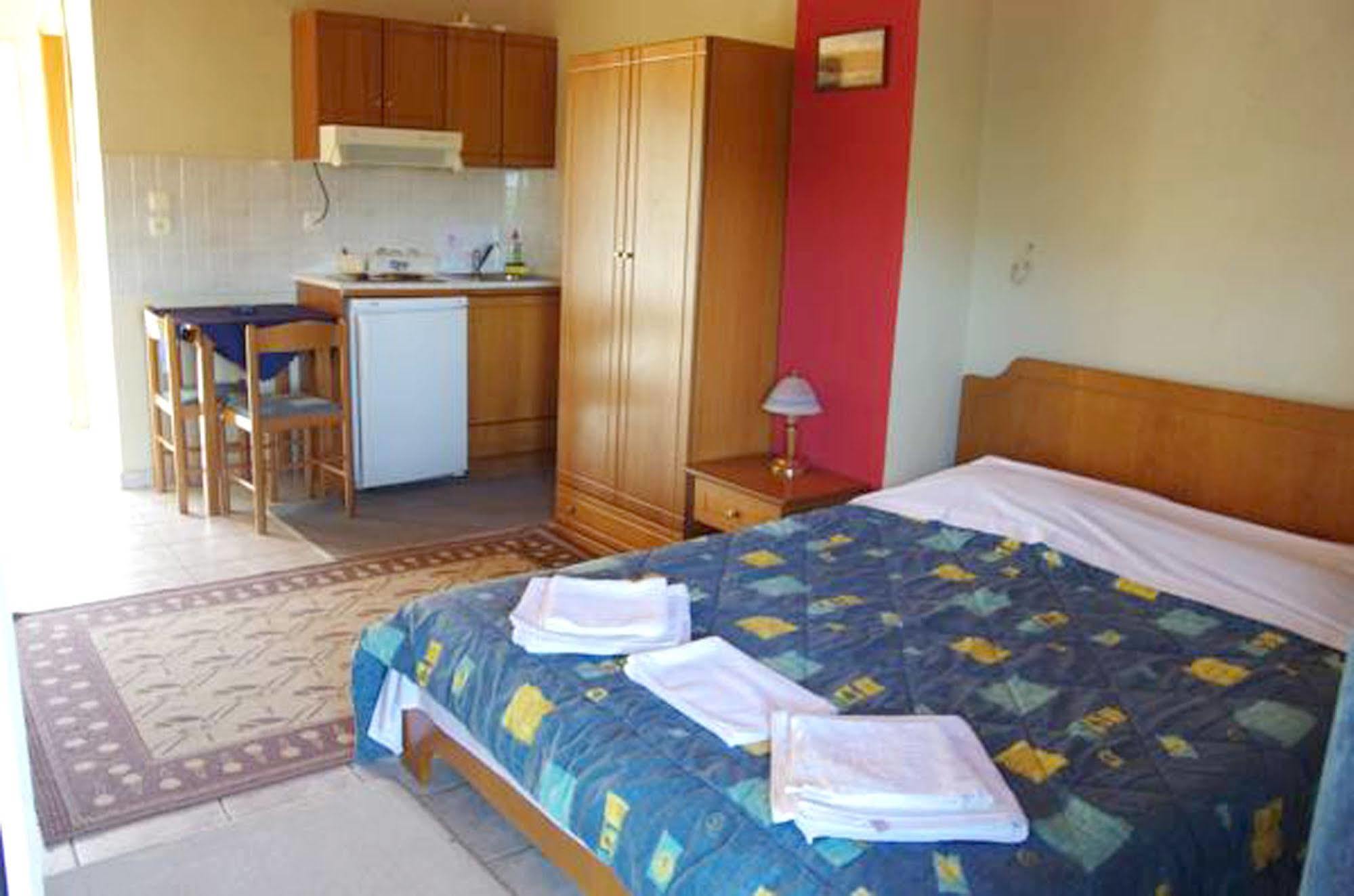 Villa Platythea Platy  Екстериор снимка